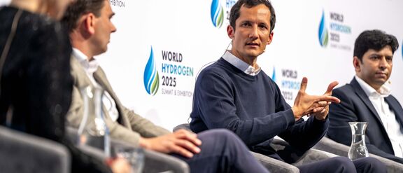 Damien Eyries on a panel at WHS Rotterdam 2025